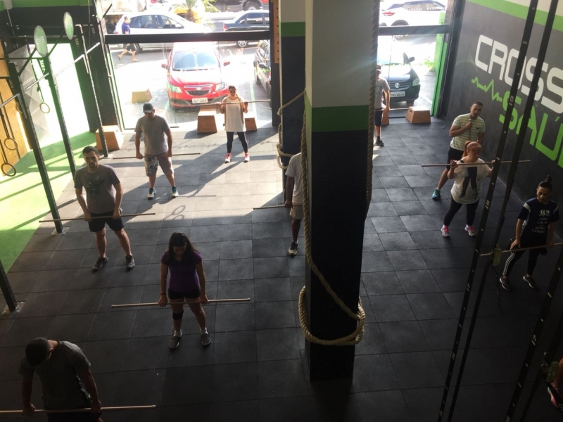 Academia com Aulas de Crossfit