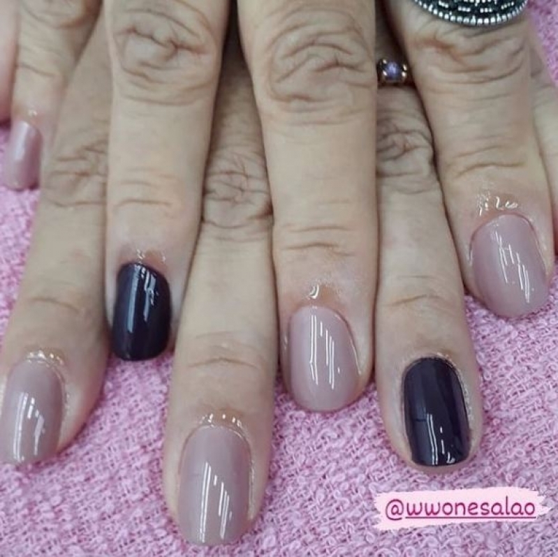 Alongamento de Unhas em Gel