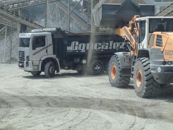 Aluguel de Caçamba Estacionária de Entulho para Construção Civil