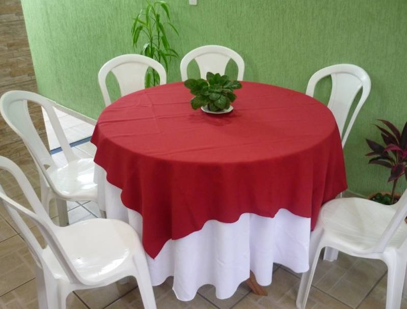 Aluguel de Cadeira e Mesa para Casamento