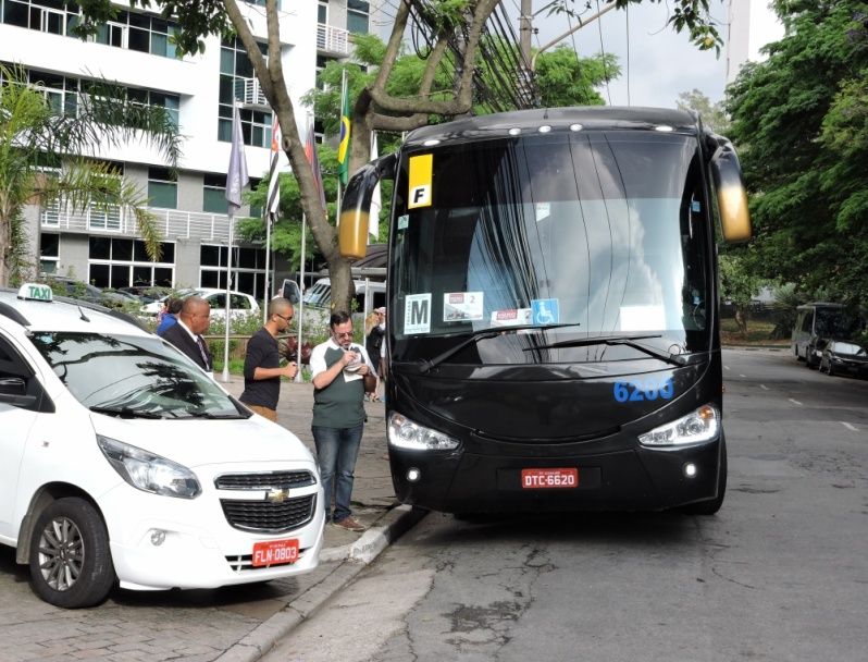 Aluguel de ônibus para Turismo