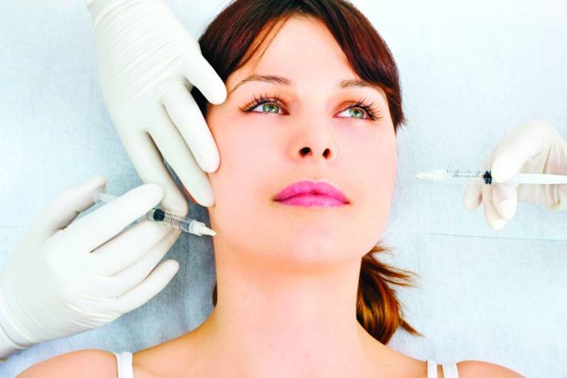 Aplicação de Botox em Linhas de Expressão