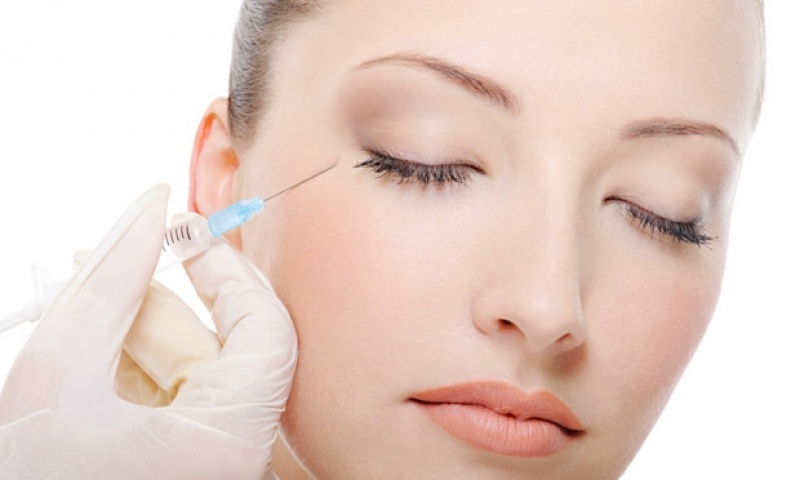 Aplicação de Botox nas Linhas de Expressão