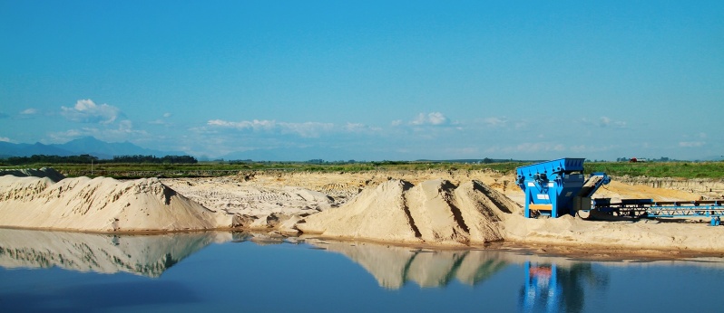 Areia e Pedra para Construção