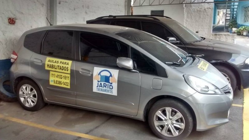 Aula de Direção Defensiva de Auto Escola