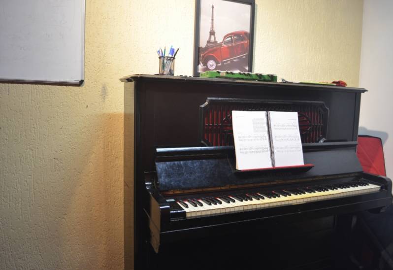 Aula de Piano Avançado