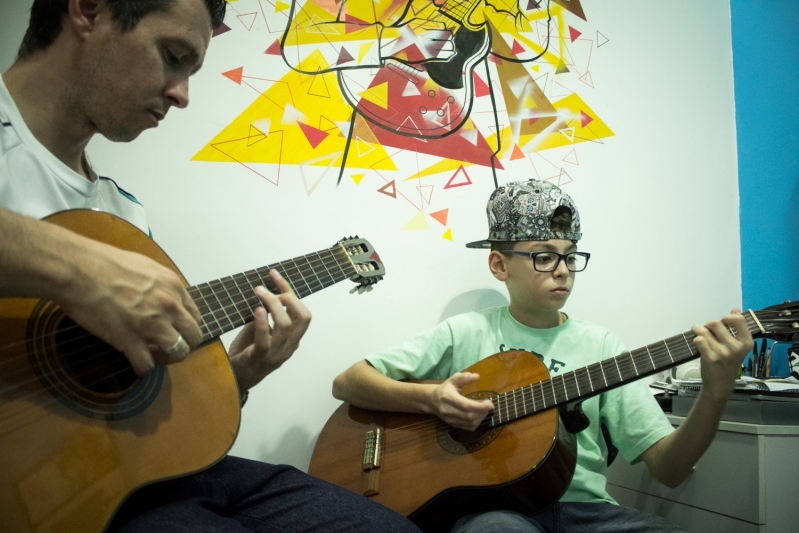 Aula de Violão Infantil em Santana