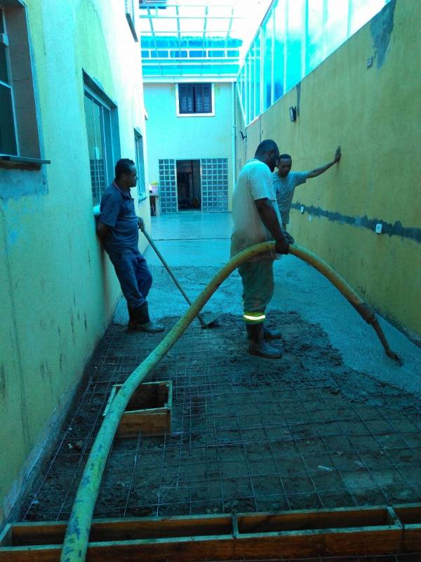 Bombeamento de Concreto de Laje