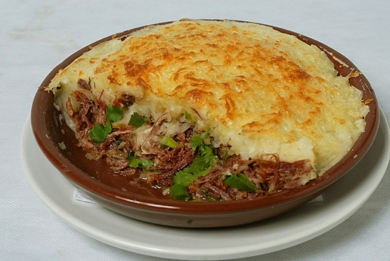 Buffet de Escondidinho de Carne Seca com Mandioca