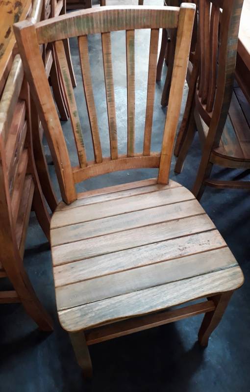 Cadeira Rústica de Madeira
