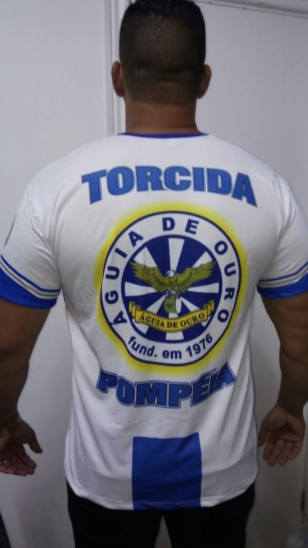 Camiseta Personalizada Bordada