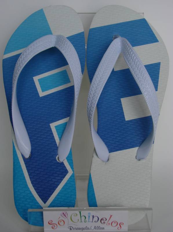 Chinelo com Logo