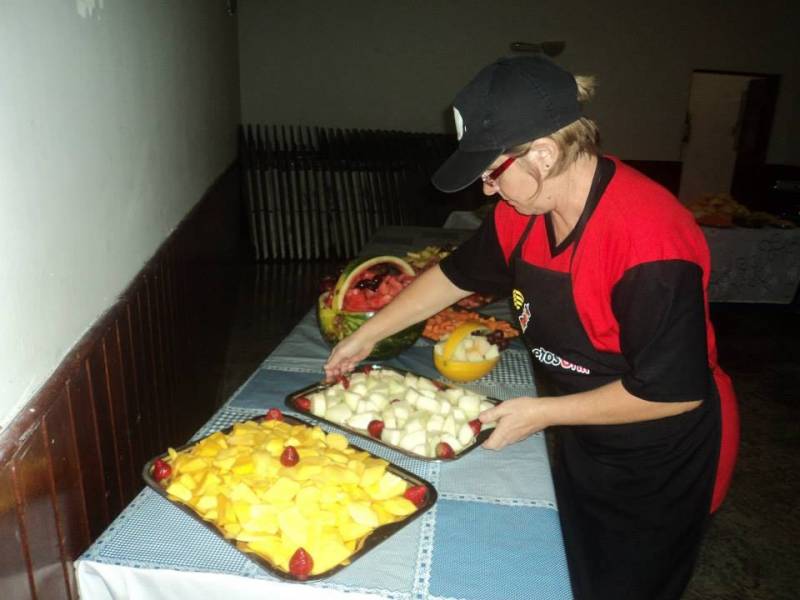 Churrasco a Domicílio com Prato de Saladas