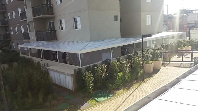 Cobertura de Policarbonato Compacto para Garagem