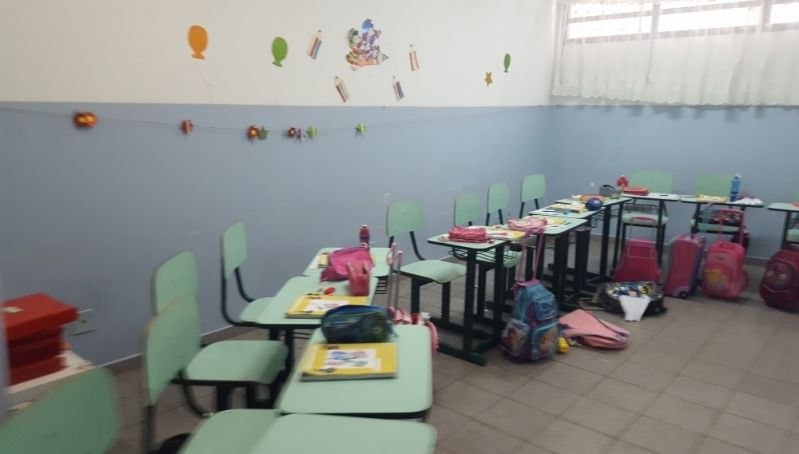 Colégio com Educação Infantil