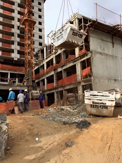 Coleta de Entulho em Construção