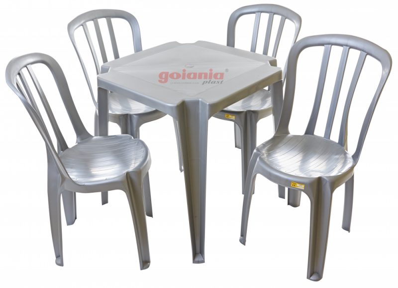 Conjunto de Mesa e Cadeiras de Plástico Branca