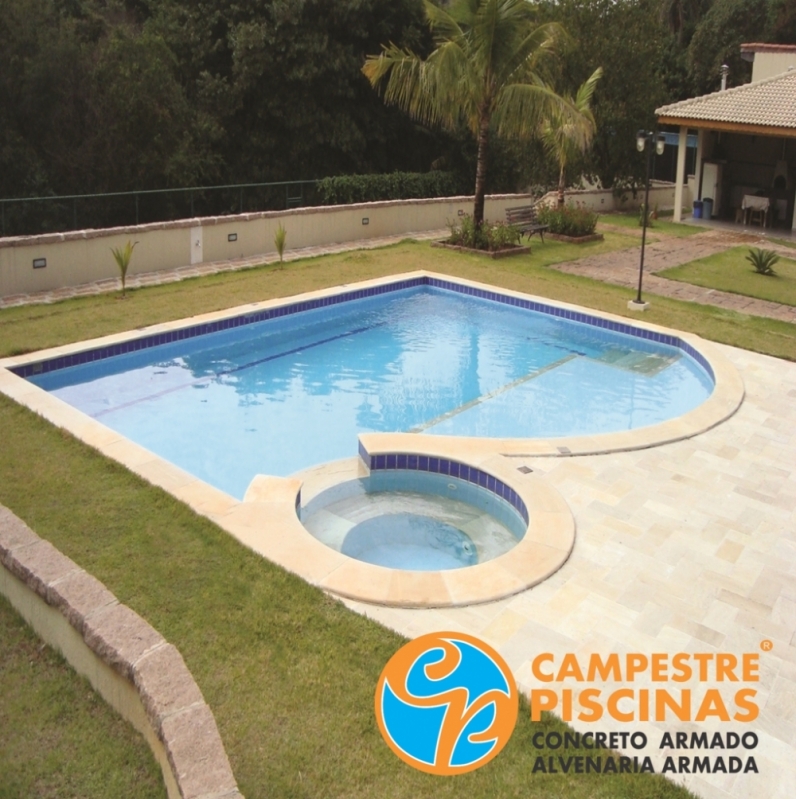 Construção de Piscina em Clube