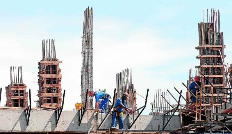 Construção Piscina Alvenaria