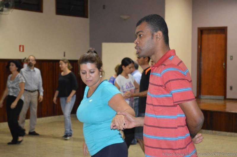 Curso de Dança de Salão para Iniciantes