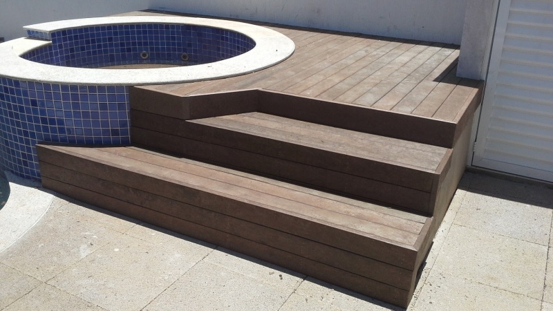 Deck de Madeira para Piscina Movel