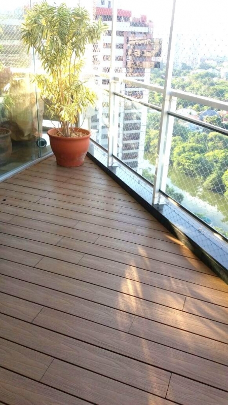 Deck na Varanda de Apartamento