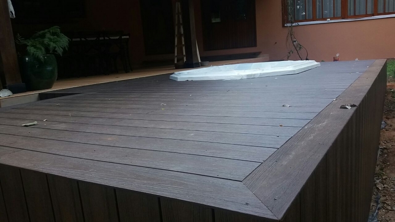 Deck para Piscina Inflável