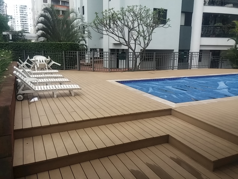 Deck para Piscina Retrátil