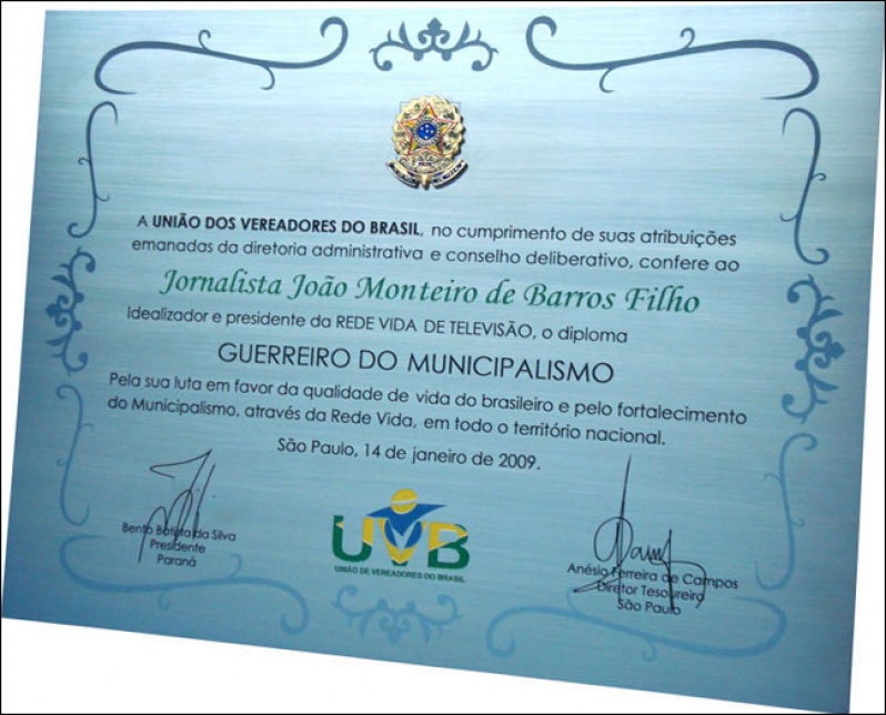 Diploma em Aço