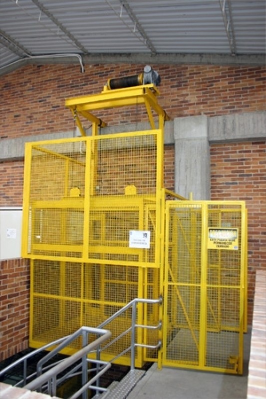 Elevador de Carga Interno