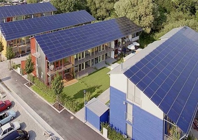 Energia Renovável com Placas Solares