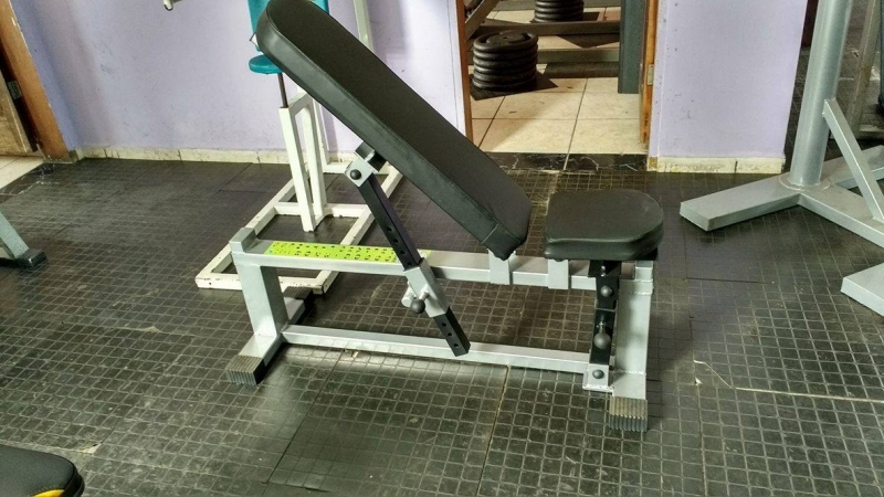 Equipamento de Academia de Musculação