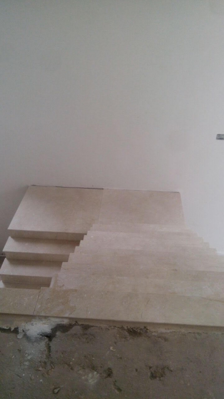 Escadas de Mármore Cinza