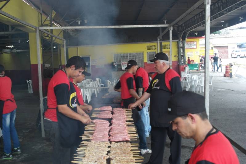 Espetinhos para Confraternização