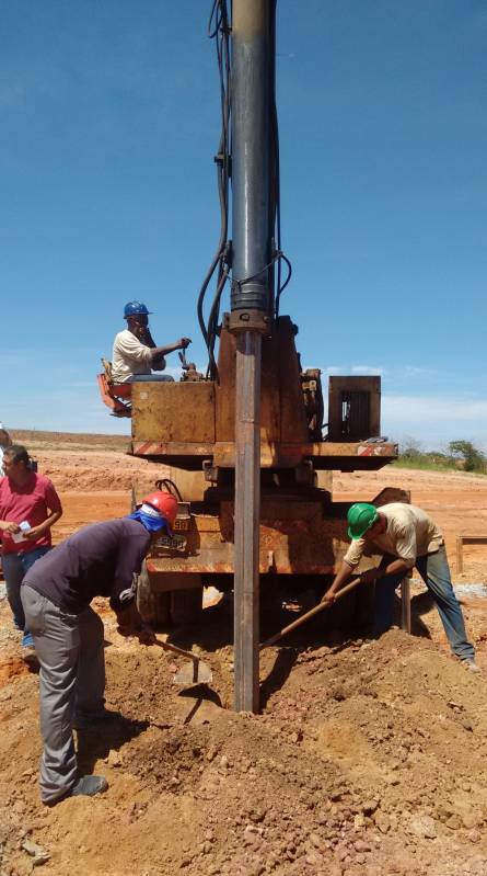 Estaca Escavada com Trado