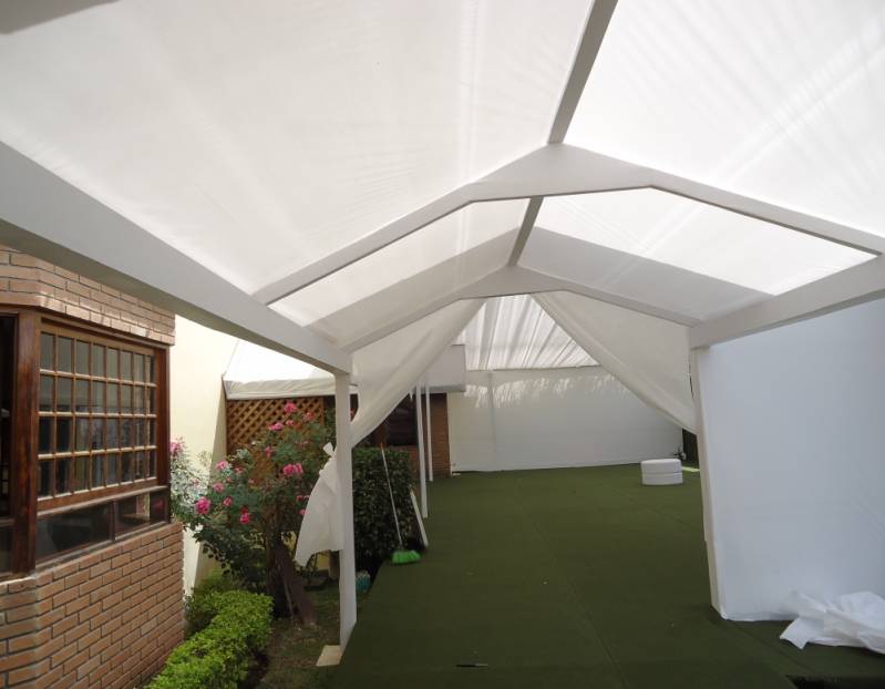 Fechamento Lateral Branco Residencial