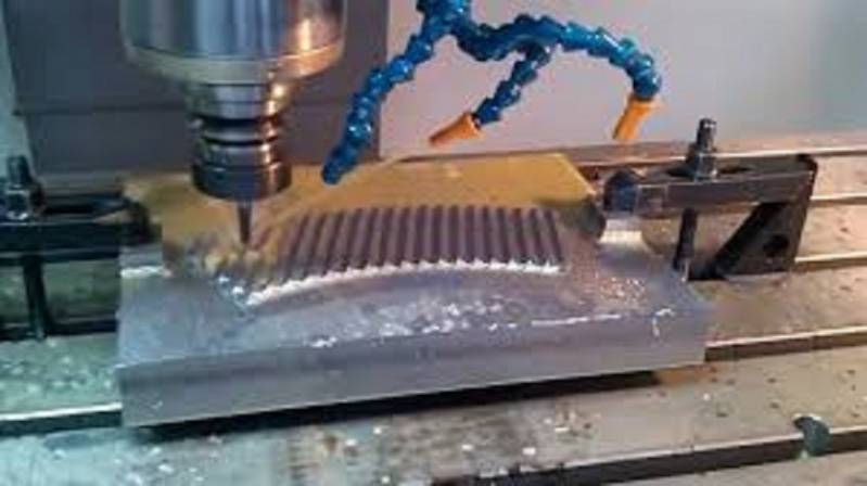 Fresadora CNC para Moldes de Plástico