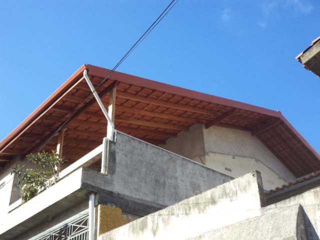 Galpão com Estrutura de Madeira