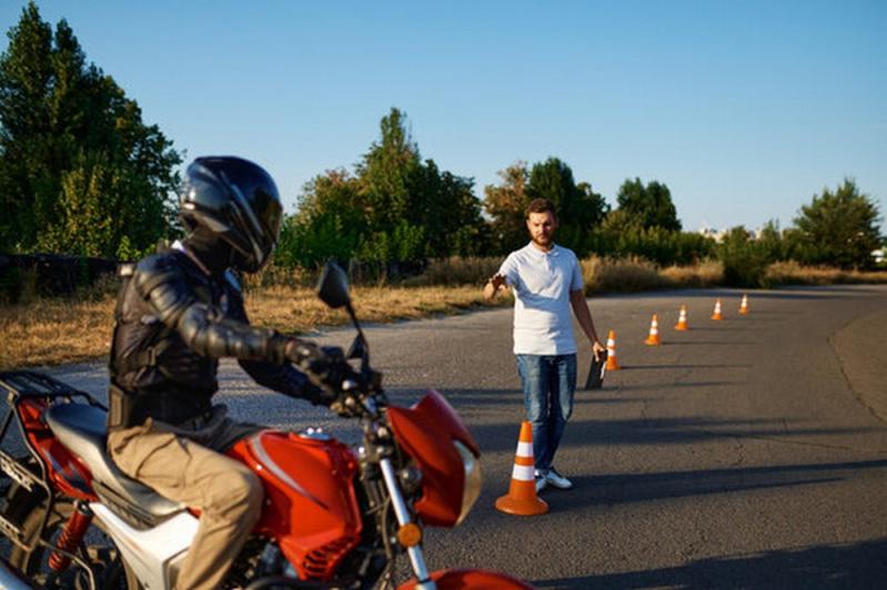 habilitação motos e carros