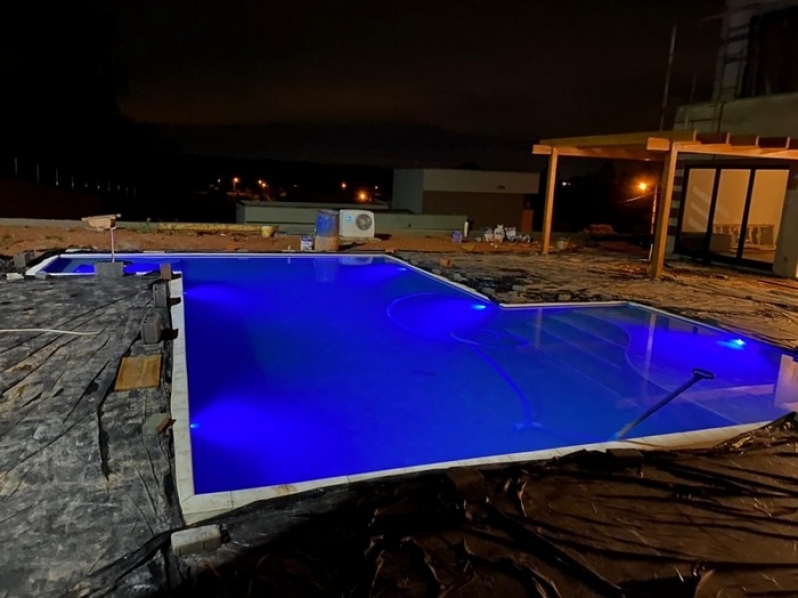 Iluminação de Piscina