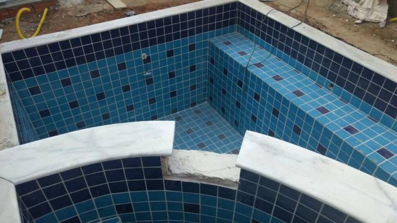 Instalação de Piscina de Fibra na Laje