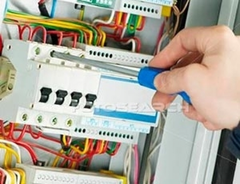 Instalações Elétricas e Hidráulicas Prediais