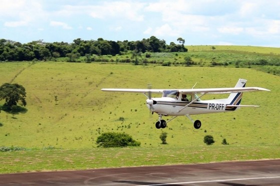 Instrutor de Voo para Avião