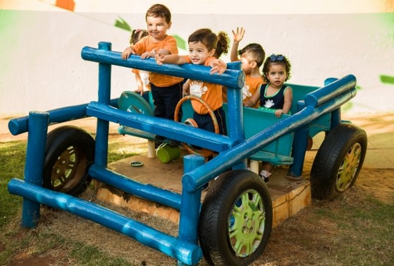 Jardim de Infância com Ensino Fundamental Particular