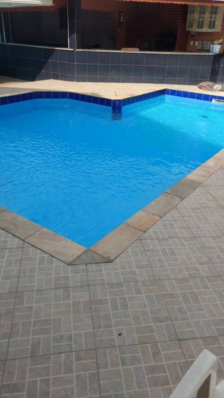 Limpeza de Piscina Residencial