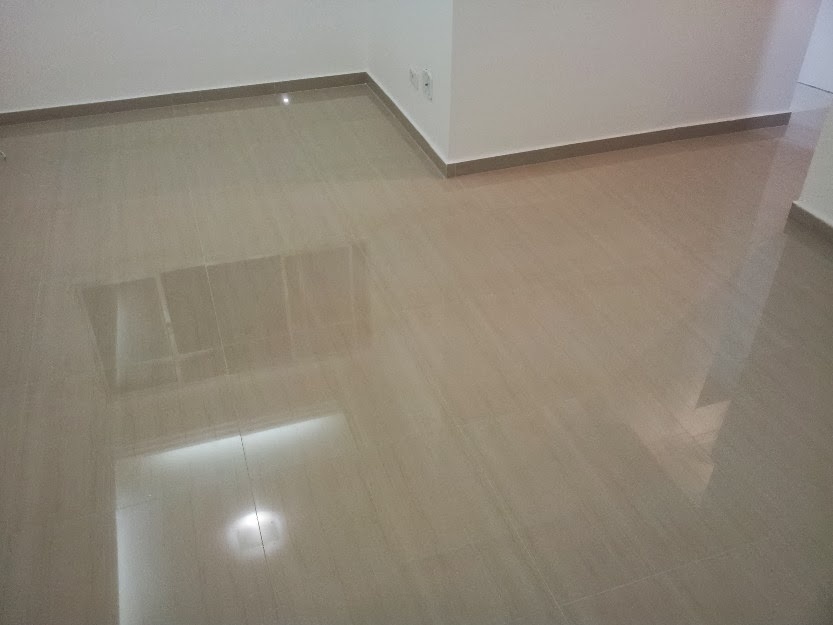 Limpeza de Piso de Porcelanato