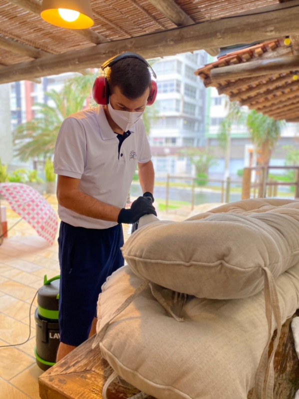 Limpeza de Sofá Tecido Suede