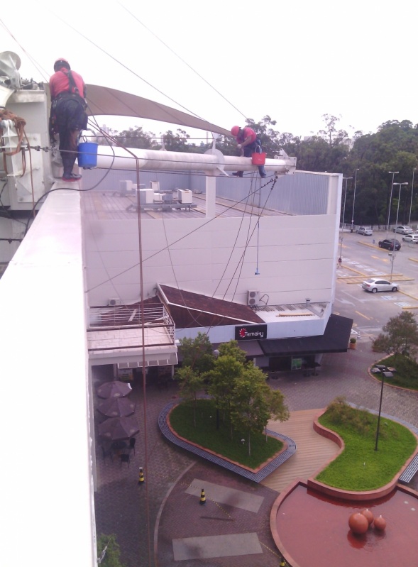 Limpeza de Toldo Transparente