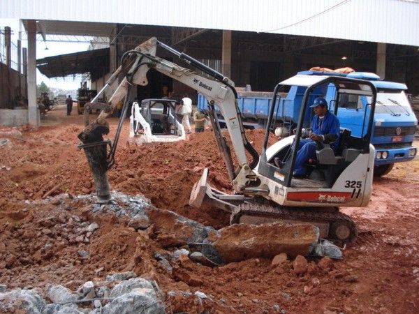 Locação de Bobcat na Zona Norte