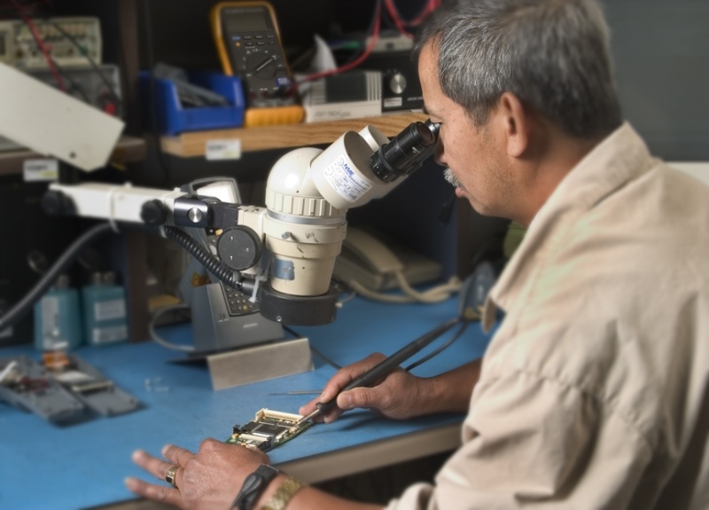 Manutenção Corretiva em Equipamento de Automação Comercial